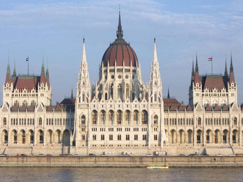 Ilona Steps, Hungary